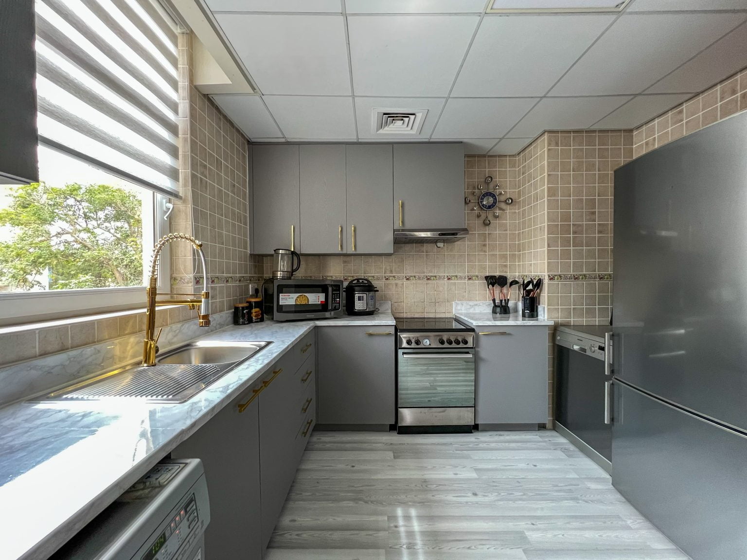 Centerstone Vinyl Wrap Kitchens, Bathrooms and Furnitures Wrapping